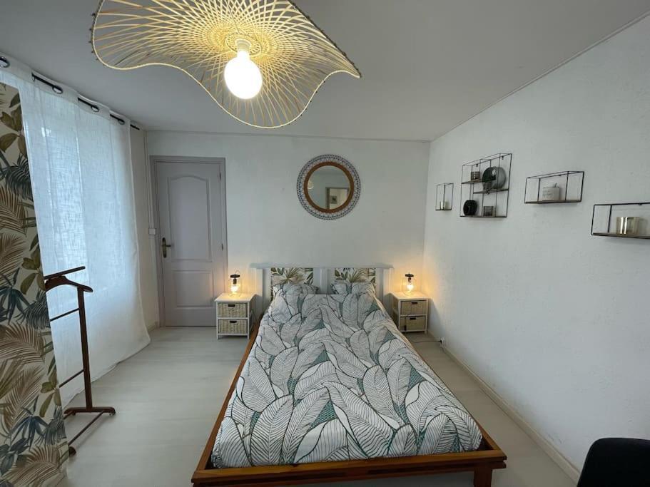 Appartement Chaleureux Au Calme Proche Du Chateau Mauleon Exteriör bild