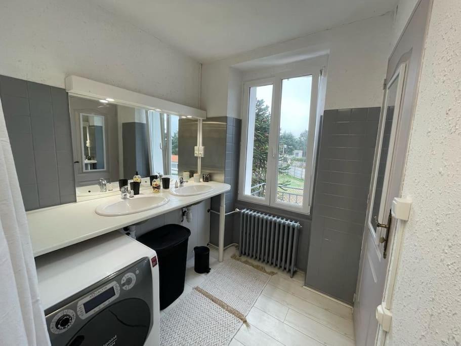 Appartement Chaleureux Au Calme Proche Du Chateau Mauleon Exteriör bild