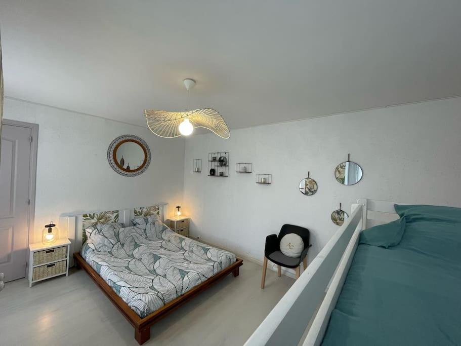 Appartement Chaleureux Au Calme Proche Du Chateau Mauleon Exteriör bild